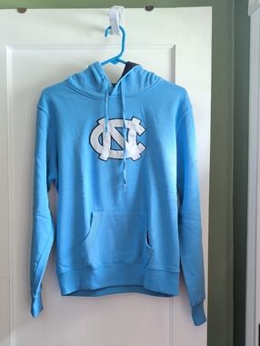 EUC women's UNC hooded  sweatshirt large